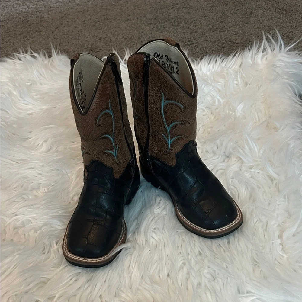 Old West Brown and Cream Western Boot Interior Branding - Picture 1 of 5